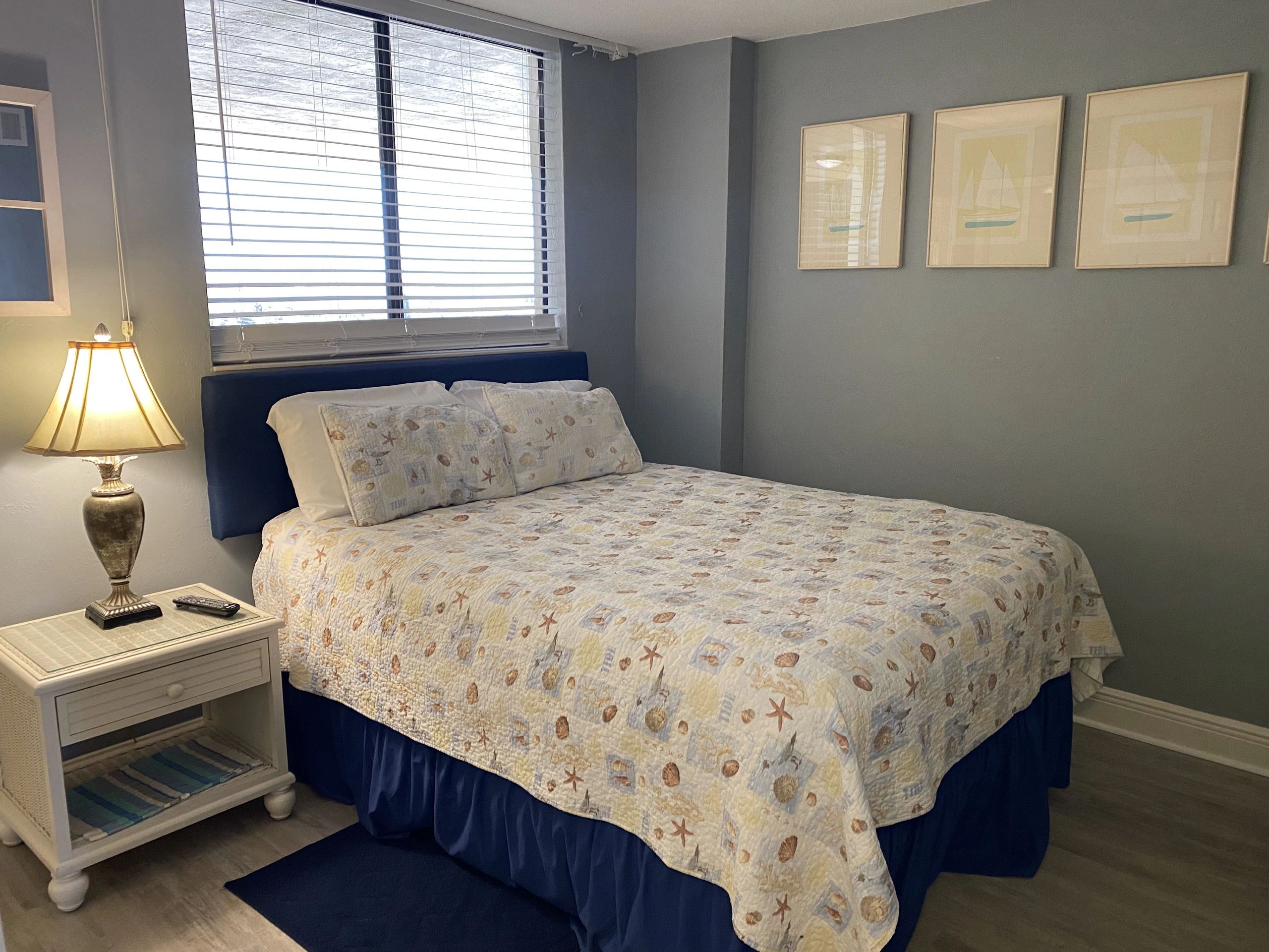 Guest Bedroom with En-suite Bathroom